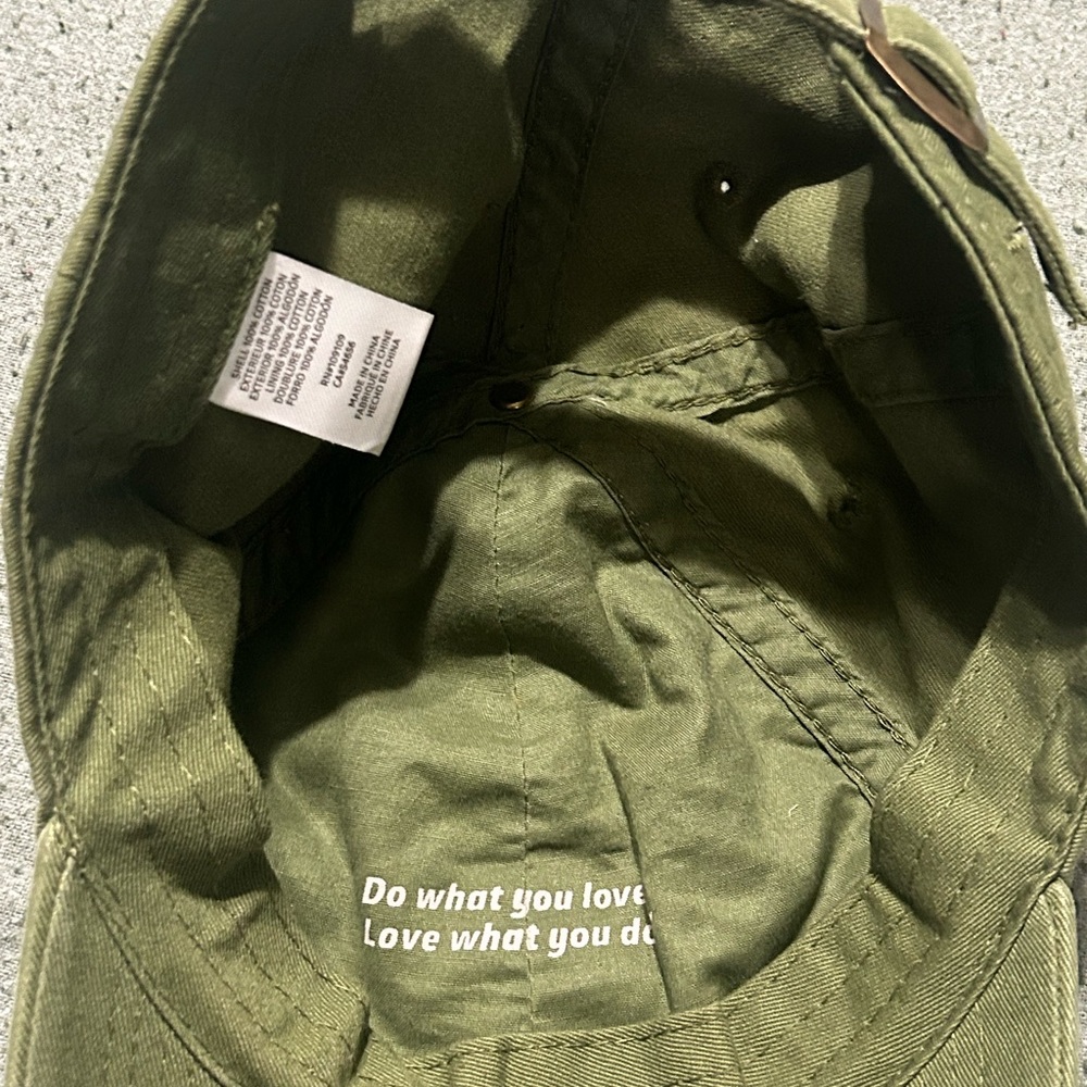 ‘Life is Good’ Daisy Embroidered Baseball Cap - Picture 3 of 4